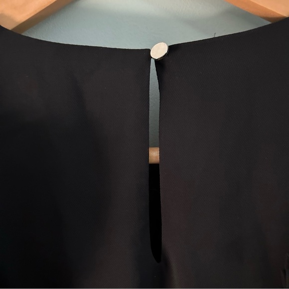 Lulus We Got The Pleat Black Statement Sleeve Shift Dress. Size XS. - Picture 9 of 13